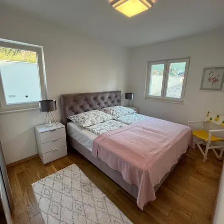 Apartment Flamingo Makarska